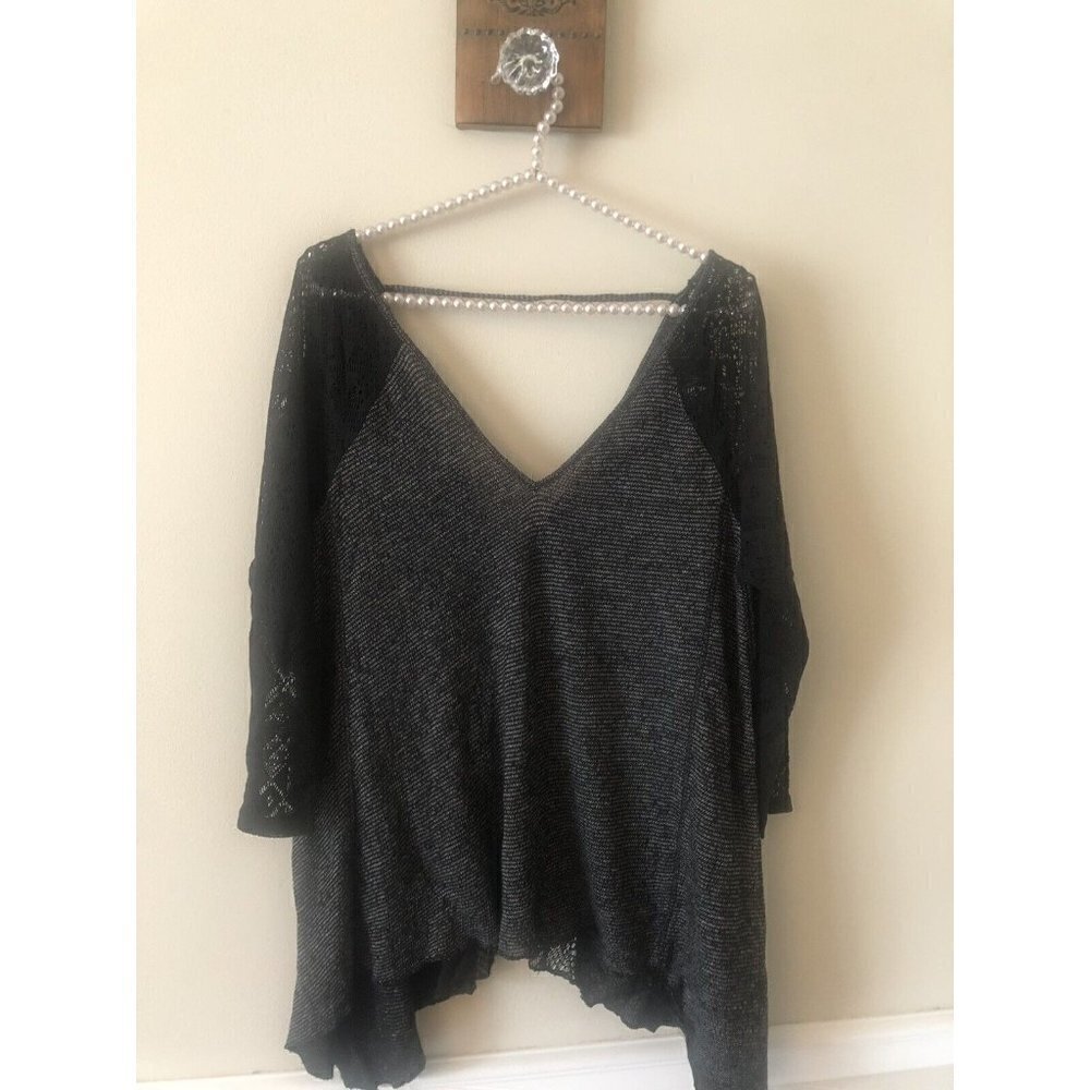 NWT Hollister Juniors Size L Gray Lightweight Sweater Lace Sleeves Back